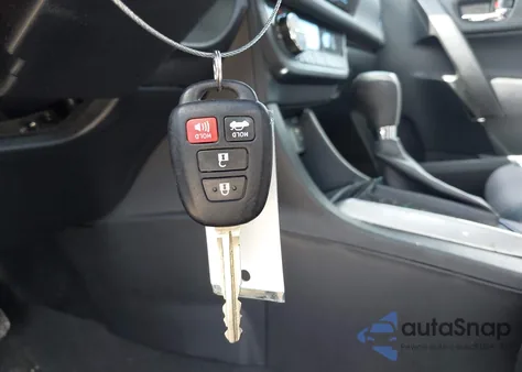 2015 Toyota Corolla S Plus z USA, uszkodzony, nr VIN 2T1BURHE5FC464627